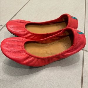 Tieks size 7 in Coral